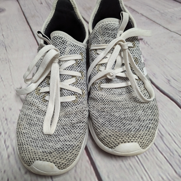 Nike and Adidas athletic shoe lot. Size 8 - Picture 8 of 10